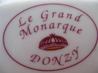 Hotel Logis Le Grand Monarque - Donzy