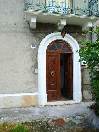 House With 2 Bedrooms In Cerchio, With Terrace And Wifi