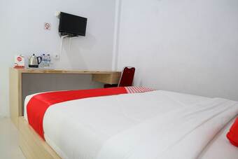 Hostal Oyo 1074 Homestay Rumah Puti