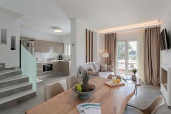 Villa Cedar Forest Alyko Naxos