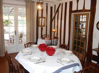 Hostal Maison De M�zos