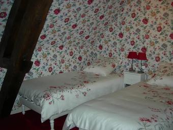 House With 2 Bedrooms In Damerey, With Pool Access, Enclosed Garden And Wifi