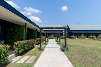 Hotel The Barn Huahin