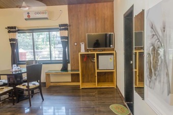Hotel Malhar Villa