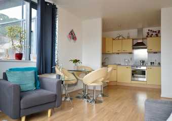 Bright Apartment In The Heart Of Bristol