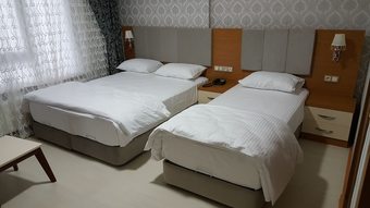 Hotel Le-ka Grand Sah Otel