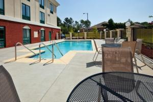 Holiday Inn Express Hotel & Suites Selma