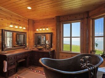 Mv28: Gold Beach Oceanfront Estate On 30 Acres