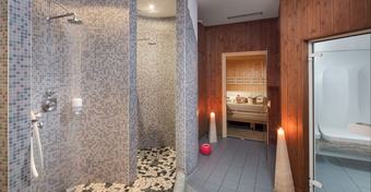 Hotel H�hlenstein