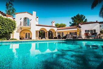 Catalina By Avantstay | Private Grand Estate - Backyard & Pool