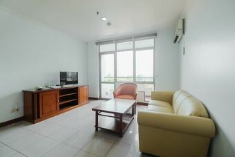 Fully Furnished And Cozy 2br At Pondok Klub Villa Apartment