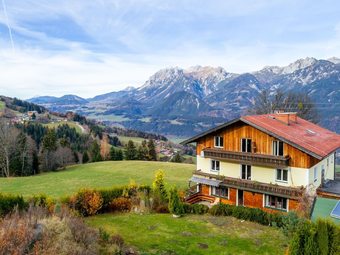 Cozy Apartment Near Ski Area In Haus Im Ennstal