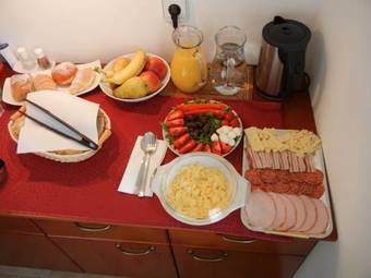 Hostal Guesthouse Mira G.