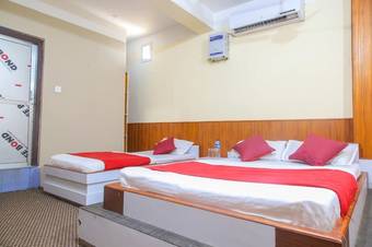 Spot On 721 Hotel Parijat