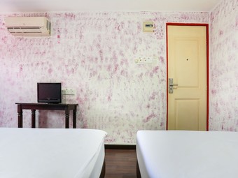 Spot On 89901 Hotel Ship Arm