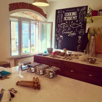 Mamma Ciccia Holiday Home - Lake Front Apartment