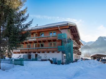 Lovely Apartment With Sauna, Ski Storage, Pool, Terrace