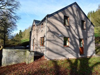 Modern Holiday Home With Private Garden In Vielsalm