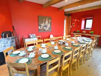 Lovely Holiday Home In Mettet With Garden