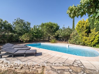 Lavish Villa In Pouzols-minervois With Jacuzzi