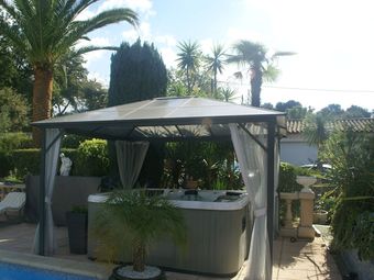 Lavish Villa In Mouans-sartoux With Sauna