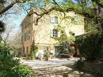 18th Century, Cosy Middle House In Barjols