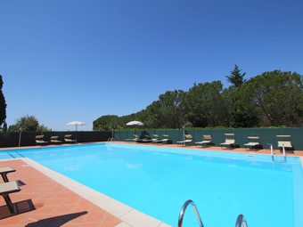 Agroturismo Elegant Farmhouse In Campriano With Swimming Pool