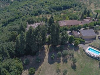 Charming Villa In Tuscany With Swimming Pool