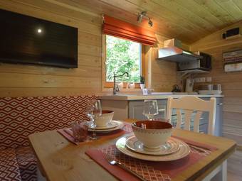 Trendy Gypsy Caravan With All You Need In Terms Of Comfort, Right In The Ardens