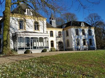 Ranquil Holiday Home In Bronckhorst Near Forest"