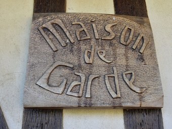 Authentic House On Large Estate In Rural Saint-maurice-sur-aveyron