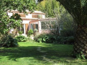 Bed & Breakfast Les 3 Secs Chambre D'h�te Ind�pendante