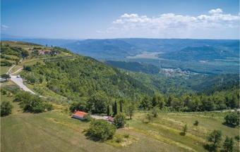 Holiday Home Oprtalj Krizisce
