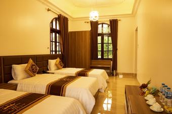 Van Xuan Royal Hotel