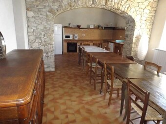 Les Laurons
