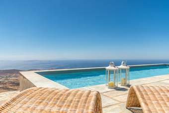 Apartamento Triandaros Villa With Pool