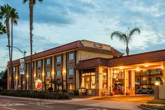 Motel Super 8 By Wyndham Anaheim/disneyland Drive