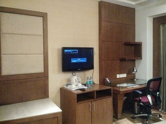 Hotel Savoy Suites, Greater Noida