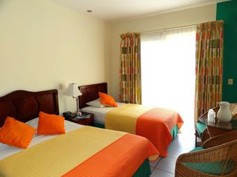 Hotel Costa Azul County Beach
