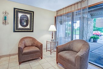 Hotel Super 8 By Wyndham Westlake/cleveland