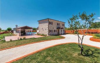 Holiday Home Cabrunici Cabrunici