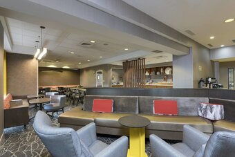 Hotel Springhill Suites By Marriott Grand Rapids North