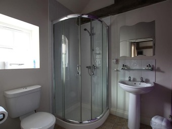 Posada Dickleburgh Crown