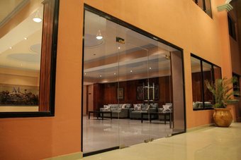 Le Monte Cristo Hotel & Suites