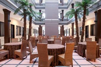 Hotel Reddoorz Plus Near Floating Market Lembang