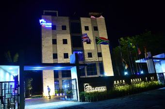 Hotel The Dolphin Palace