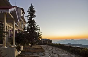 Hotel Tree Of Life Grand Oak Manor, Binsar Wildlife Sanctuary