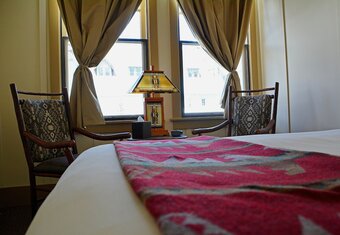 Hotel Paradise Inn