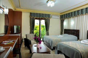 Hotel Riverside Garden Resort