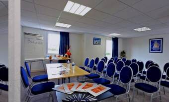 Hotel Ace H�tel Vend�e Sainte Hermine (ex Clem'otel)